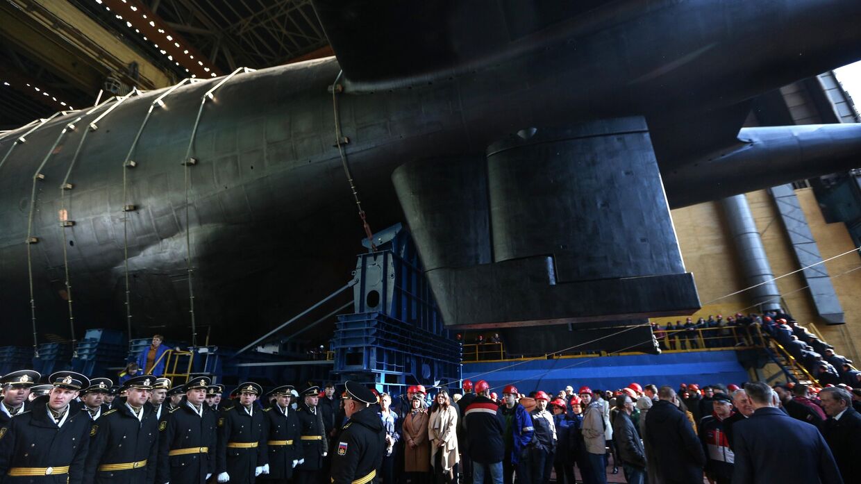 Спуск на воду атомной подводной лодки Белгород в Архангельской области 