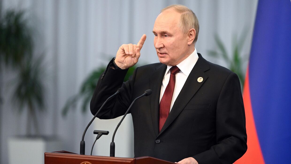 Президент РФ В. Путин принял участие в работе саммита ЕАЭС в Бишкеке