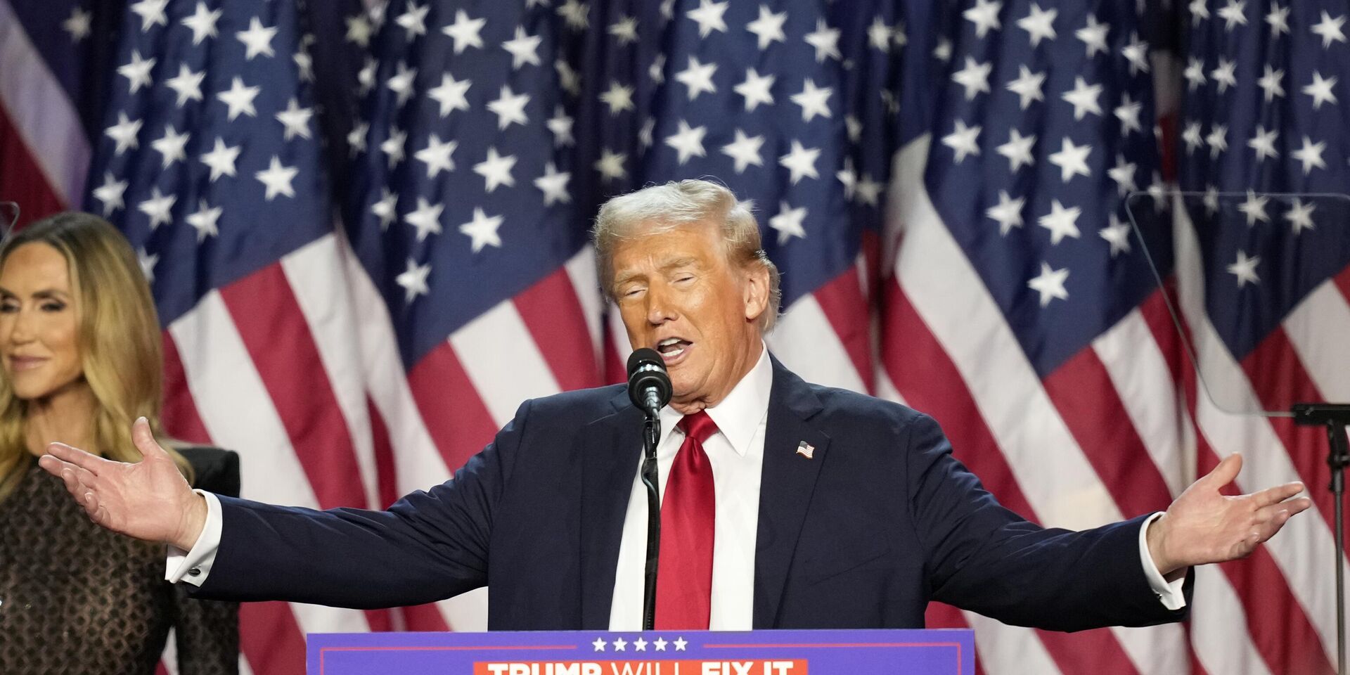 Кандидат в президенты США Дональд Трамп на выступлении в конференц-центре Палм-Бич, штат Флорида, 6 ноября 2024 года - ИноСМИ, 1920, 16.11.2024