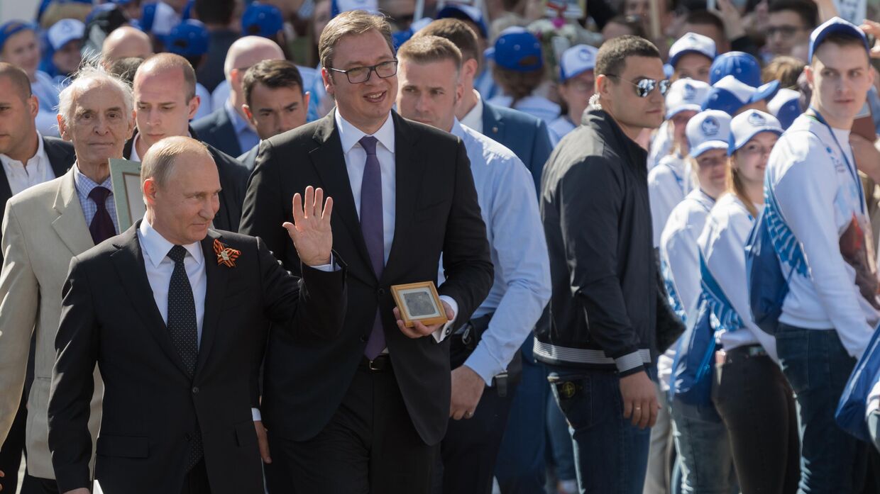 Президент РФ В. Путин принял участие в шествии Бессмертный полк