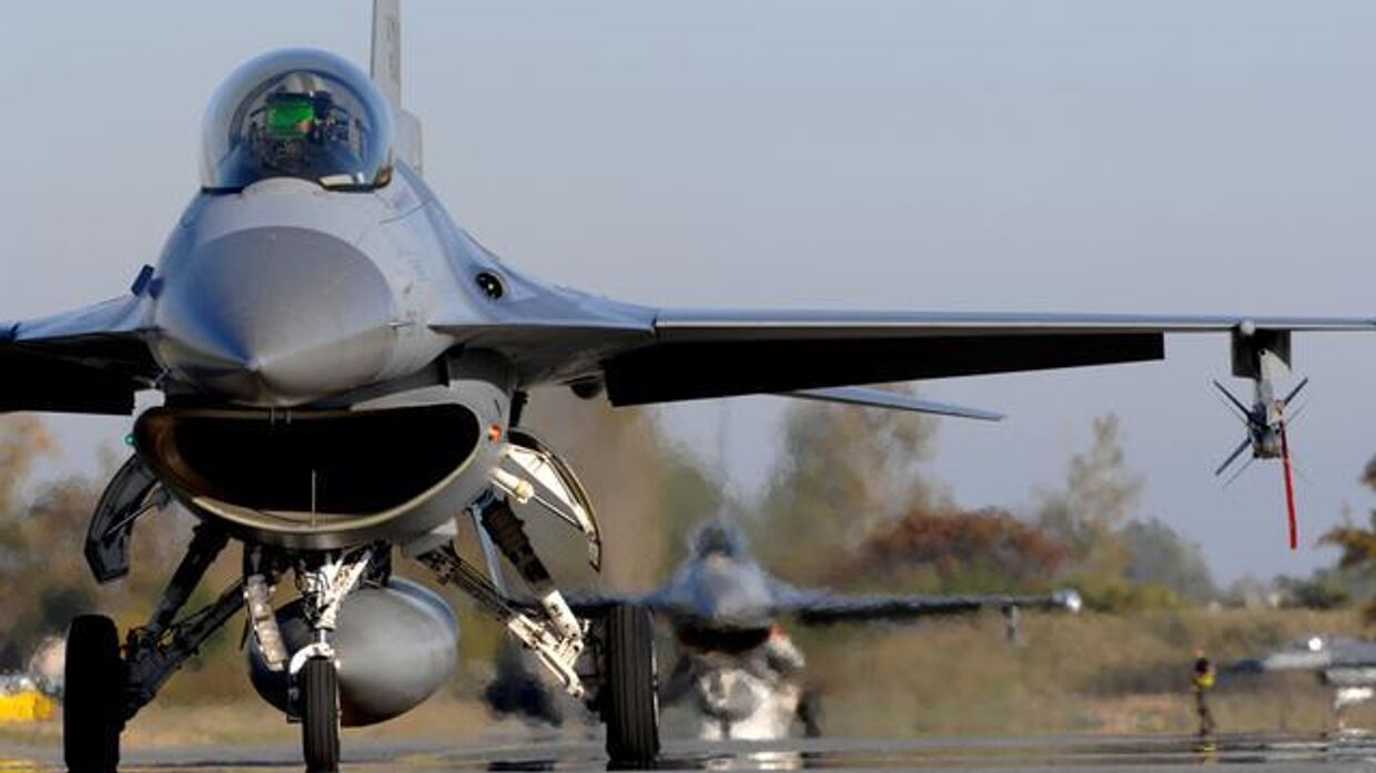 f-16d