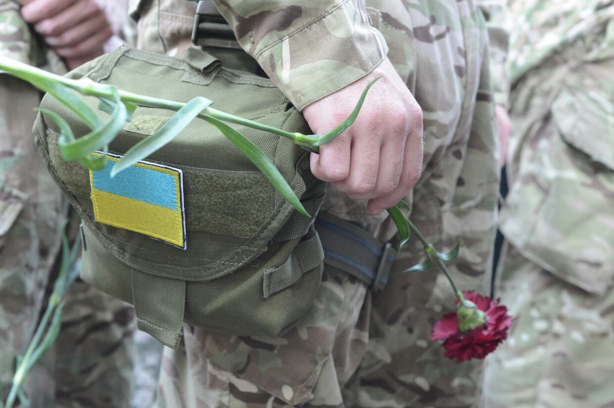 Проводы бойцов батальона нацгвардии Шахтерск в Киеве в зону силовой операции