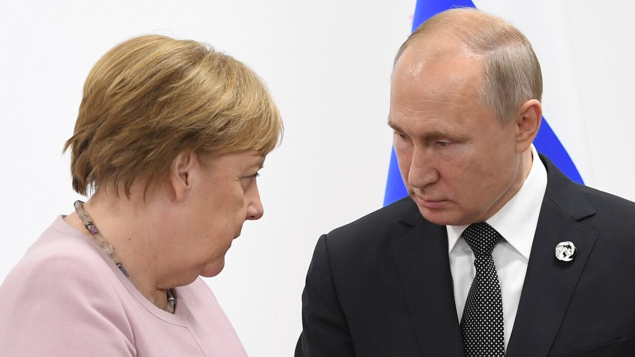 Рабочий визит президента РФ В. Путина в Японию для участия в саммите Группы двадцати. День второй