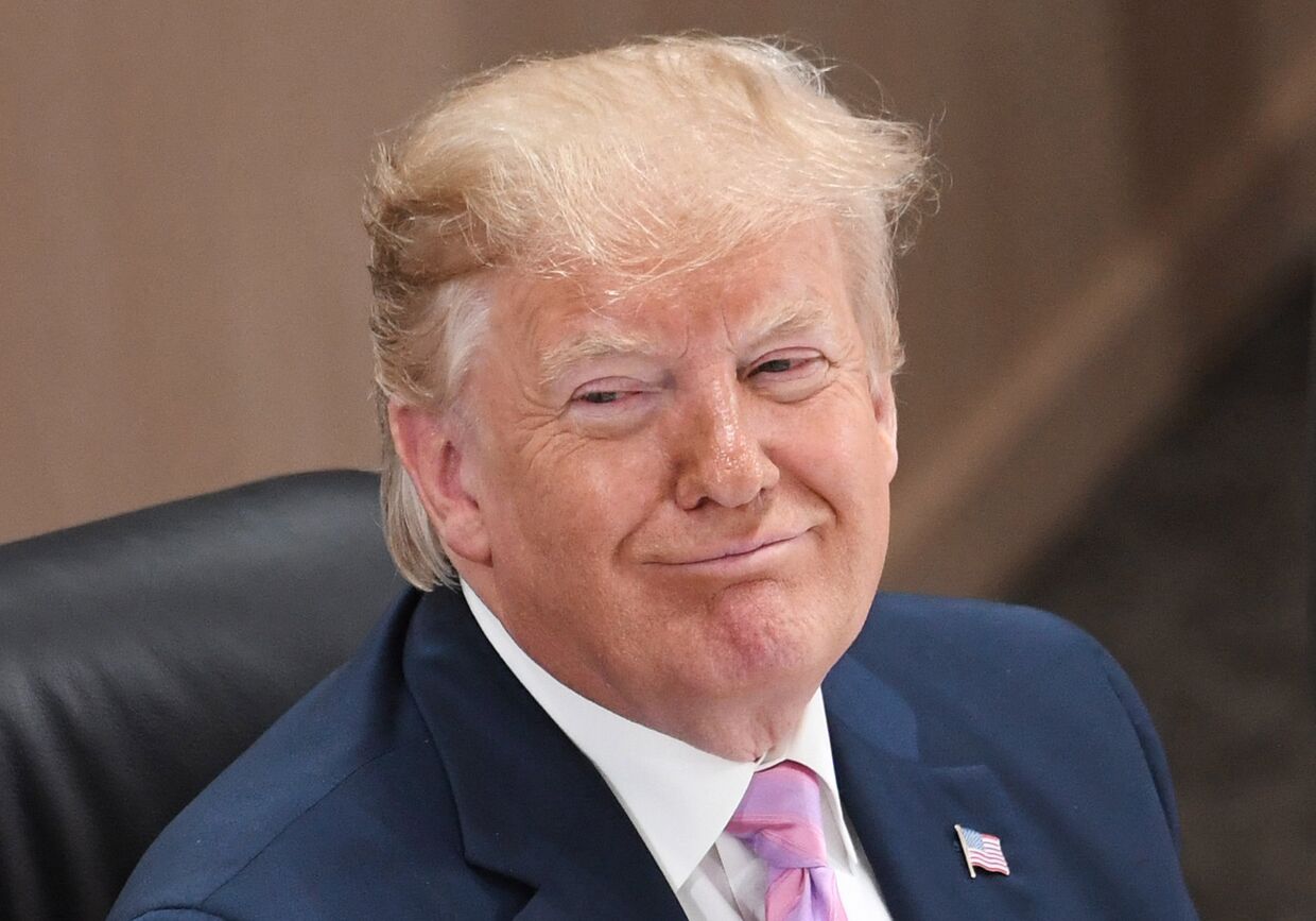 Президент США Дональд Трамп на рабочем заседании участников Группы двадцати в Осаке