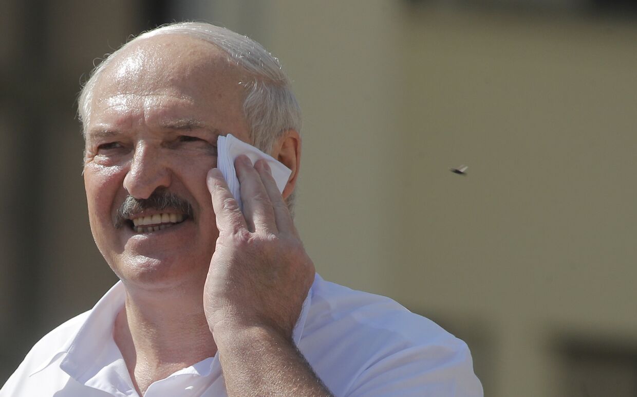 Президент Белоруссии Александр Лукашенко выступает на митинге