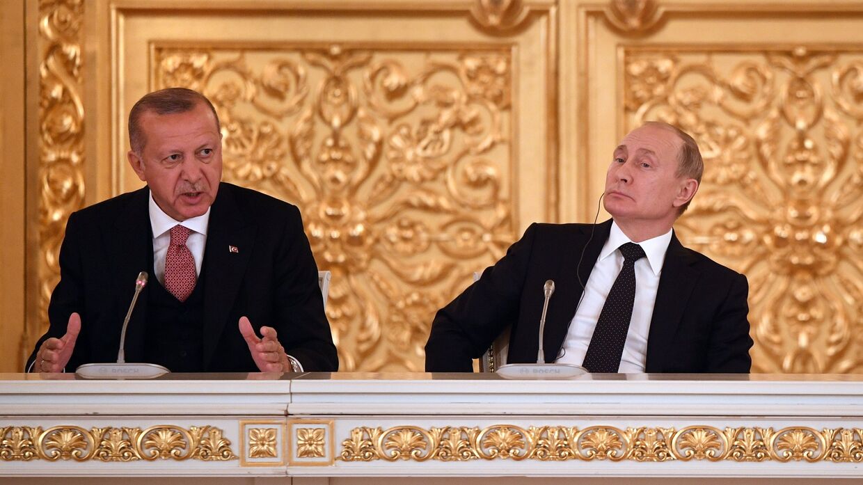 Президент РФ В. Путин встретился с президентом Турции Р. Т. Эрдоганом