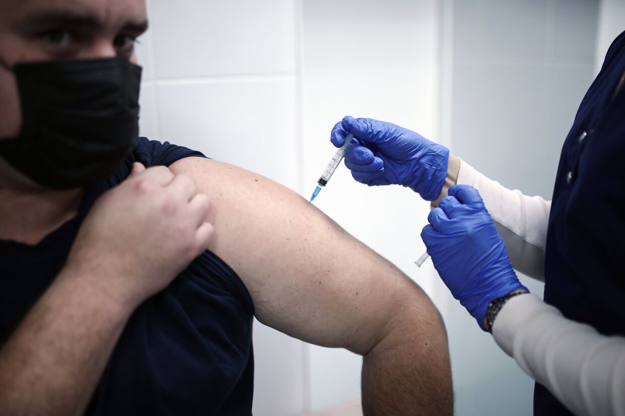 Вакцинация жителей Симферополя от коронавируса