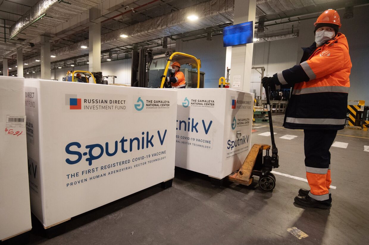 Доставка вакцины Sputnik V на склад в грузовой терминал Москва Карго