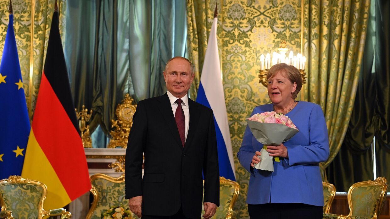 Встреча президента РФ В. Путина с канцлером Германии А. Меркель